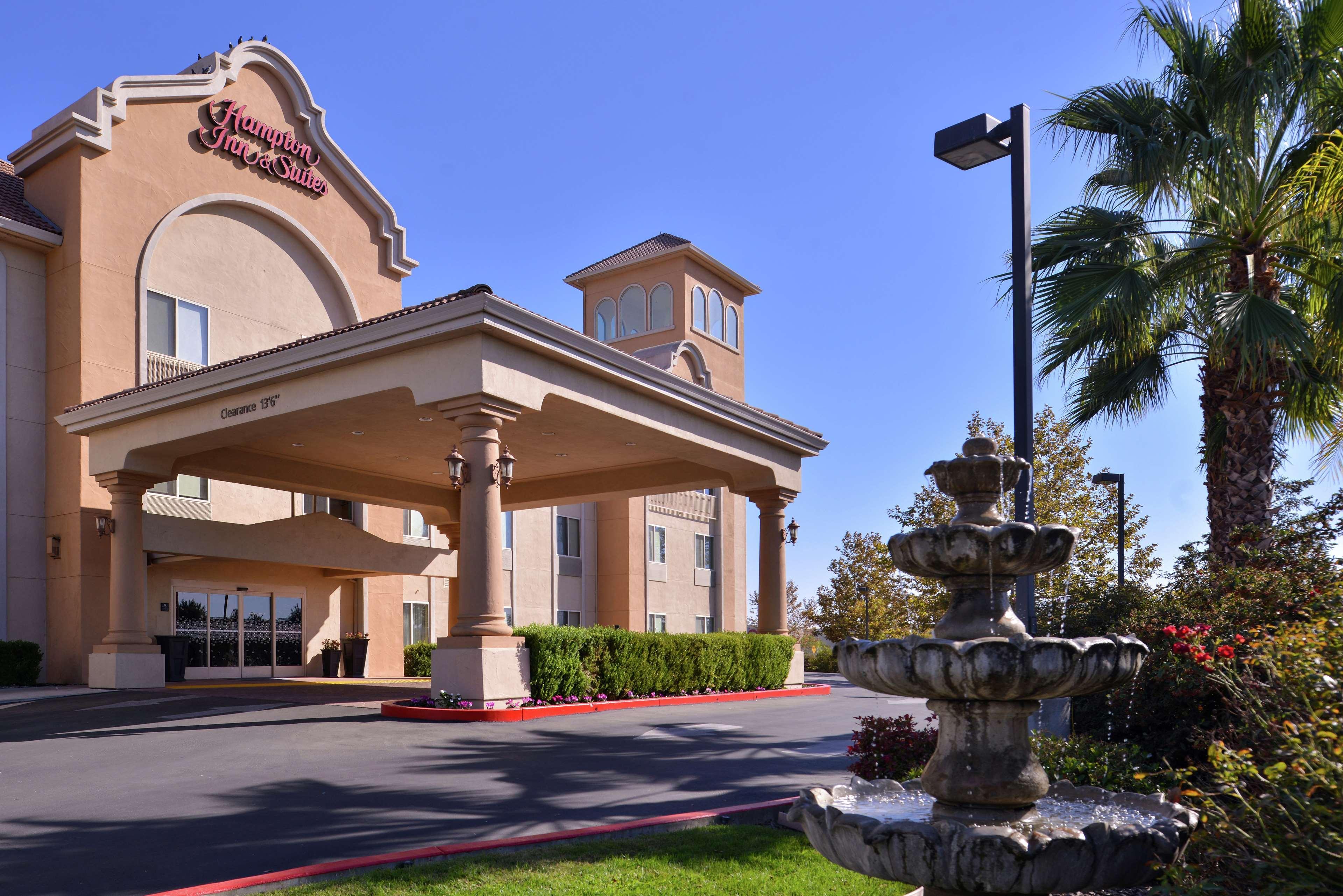 Hampton Inn & Suites Woodland-Sacramento Area Exterior photo