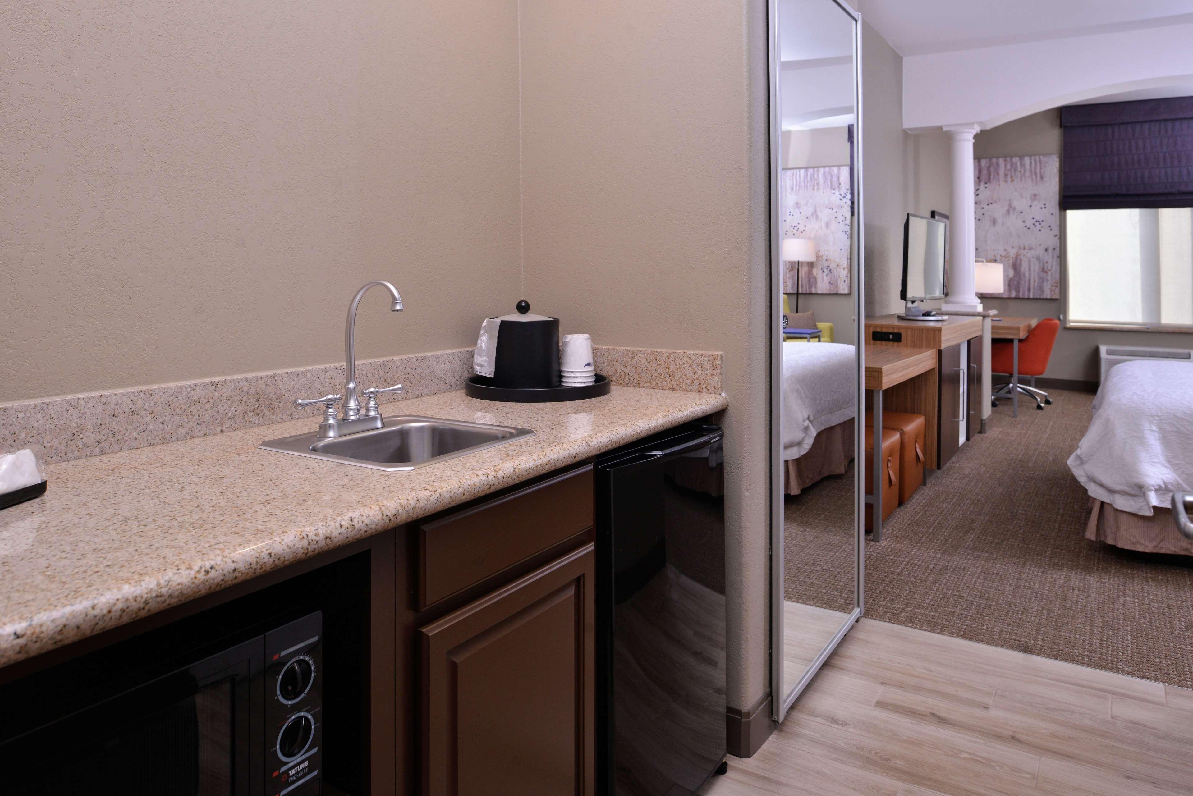 Hampton Inn & Suites Woodland-Sacramento Area Exterior photo