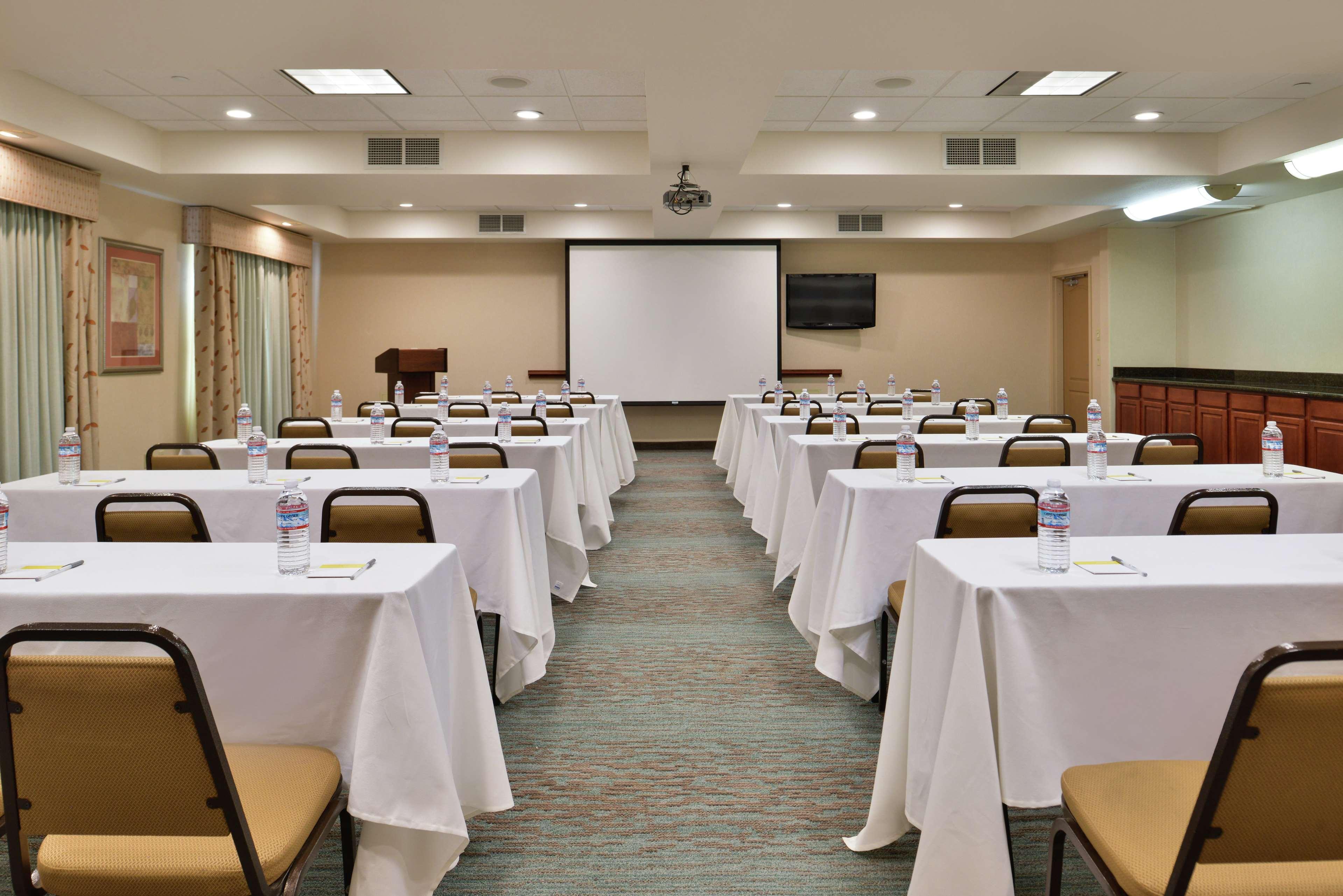Hampton Inn & Suites Woodland-Sacramento Area Exterior photo