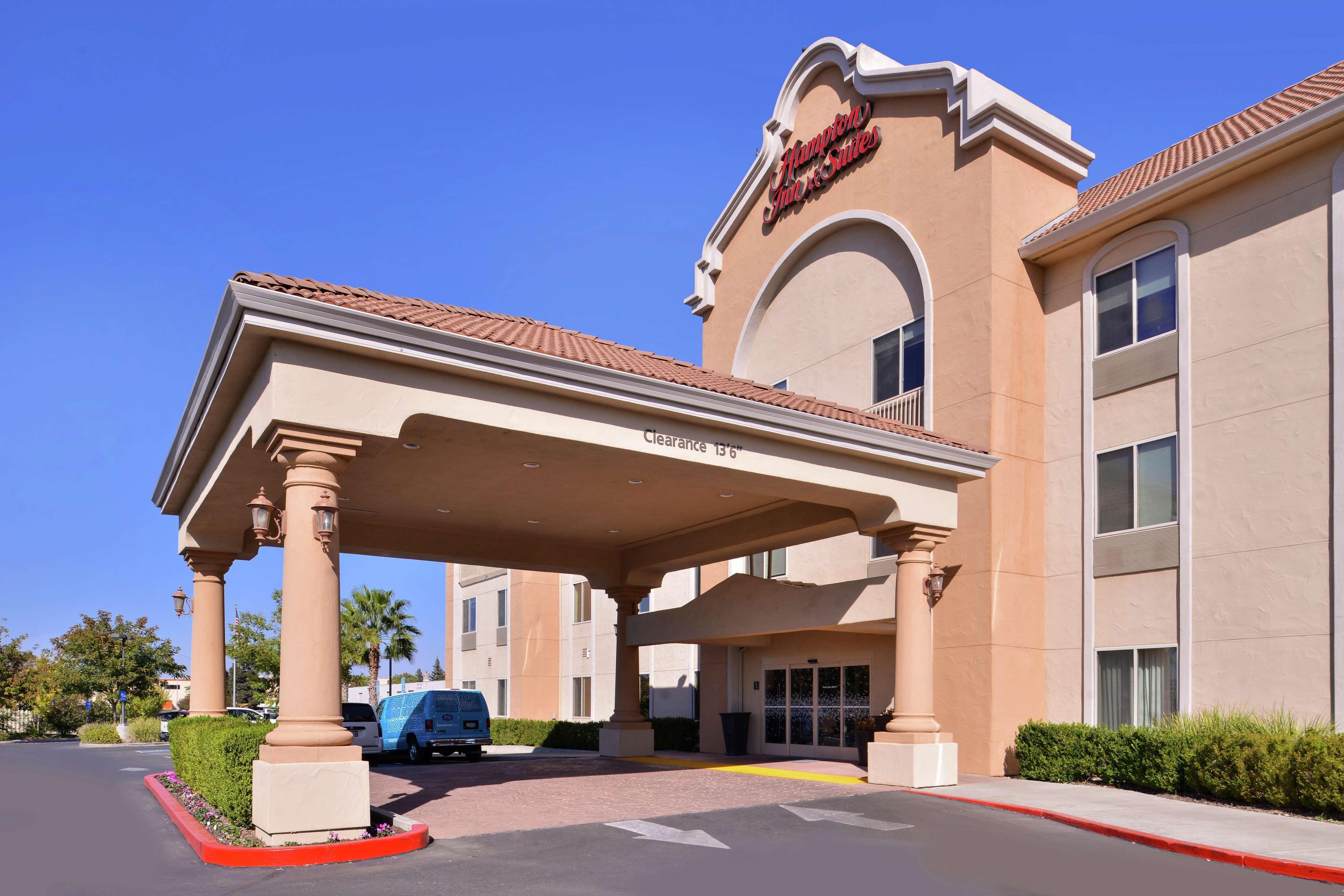 Hampton Inn & Suites Woodland-Sacramento Area Exterior photo